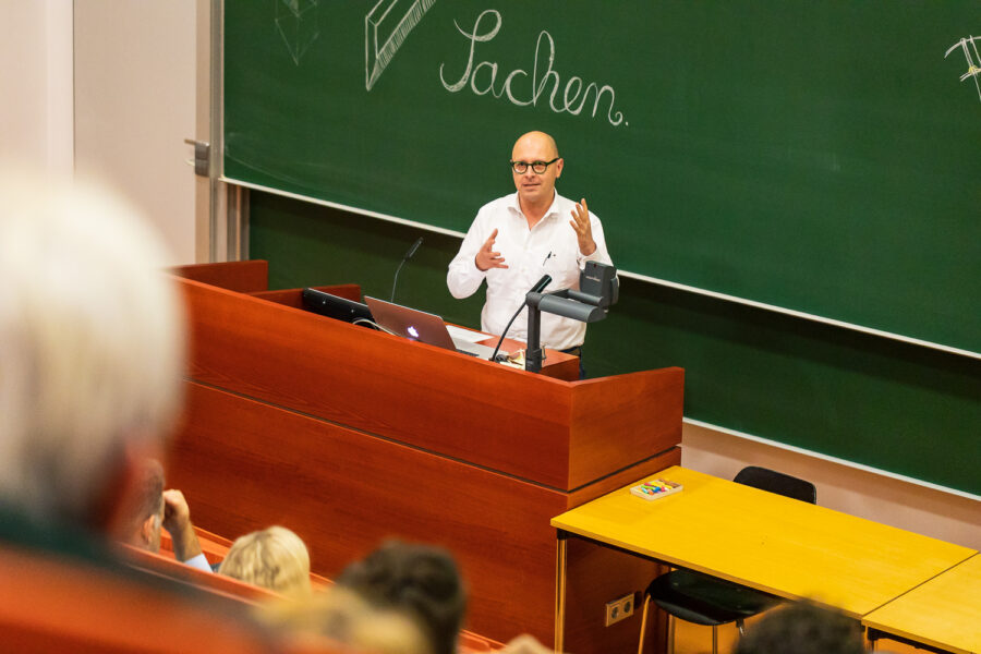 Prof. Matthias Beyrow