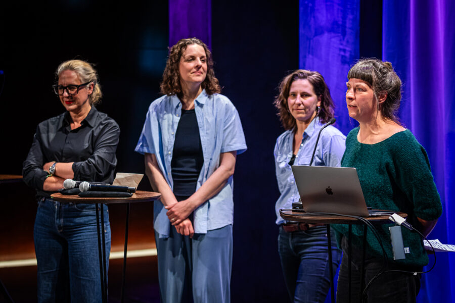 Unternehmen bekennen Farbe